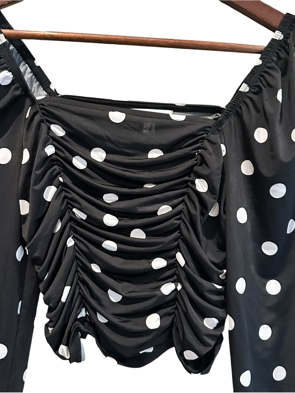 Abound Black And White Polka Dot Off-Shoulder Cropped Silky Blouse Size Small - Picture 2 of 6
